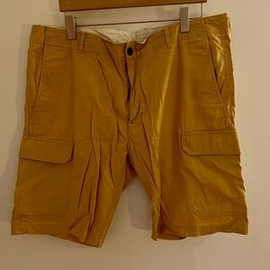 Men's Club Monaco Yellow Cargo Shorts